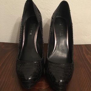 Black faux alligator pumps